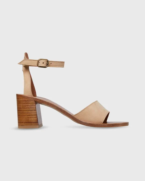 Albane Heel