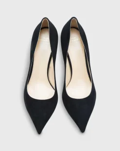 Classic Pointed-Toe Pump