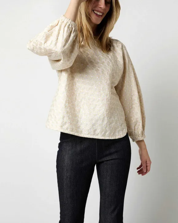 Elora Volume Top