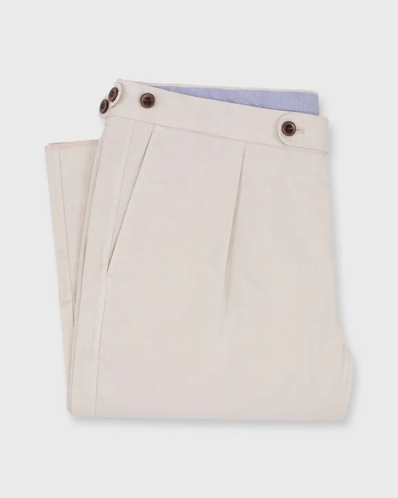 Garment-Dyed Pleated Sport Trouser