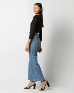 Long-Sleeved Boatneck Tee