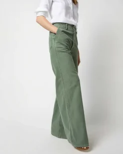 The Major Sneak Roller Jean
