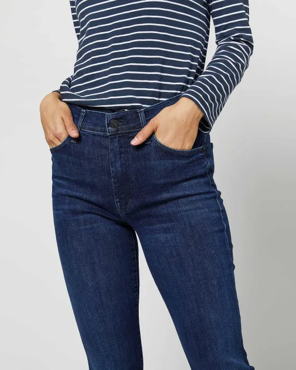 The Weekender Fray Jean