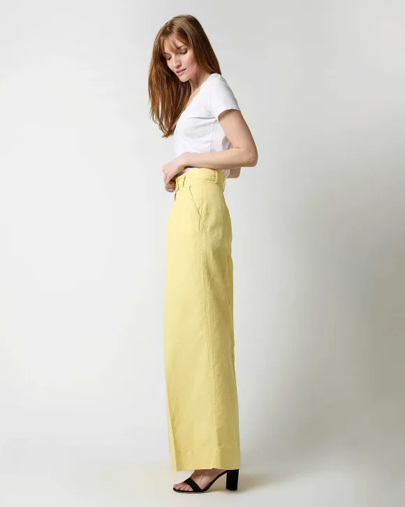 Wide-Leg Trouser
