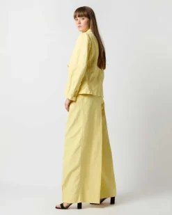 Wide-Leg Trouser